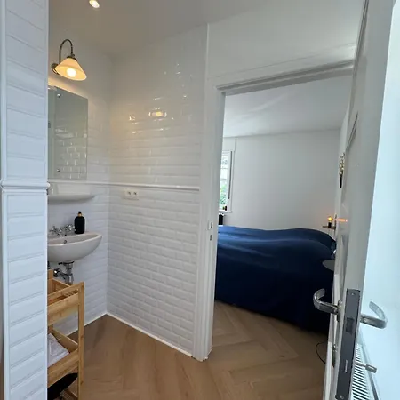 Гостевой дом Stijlvolle Slaapkamers Met Privebadkamer In Concessiewijk, Op Steenworp Het *
