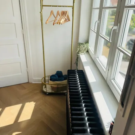 Stijlvolle Slaapkamers Met Privebadkamer In Concessiewijk, Op Steenworp Het Гостевой дом Де-Хаан