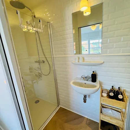Affittacamere Stijlvolle Slaapkamers Met Privébadkamer In Concessiewijk, Op Steenworp Het