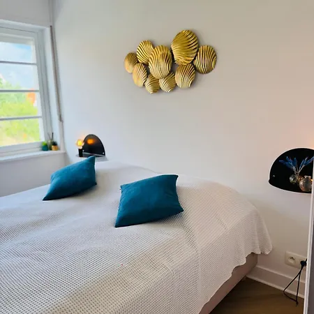 Stijlvolle Slaapkamers Met Privebadkamer In Concessiewijk, Op Steenworp Het