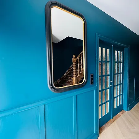Stijlvolle Slaapkamers Met Privebadkamer In Concessiewijk, Op Steenworp Het